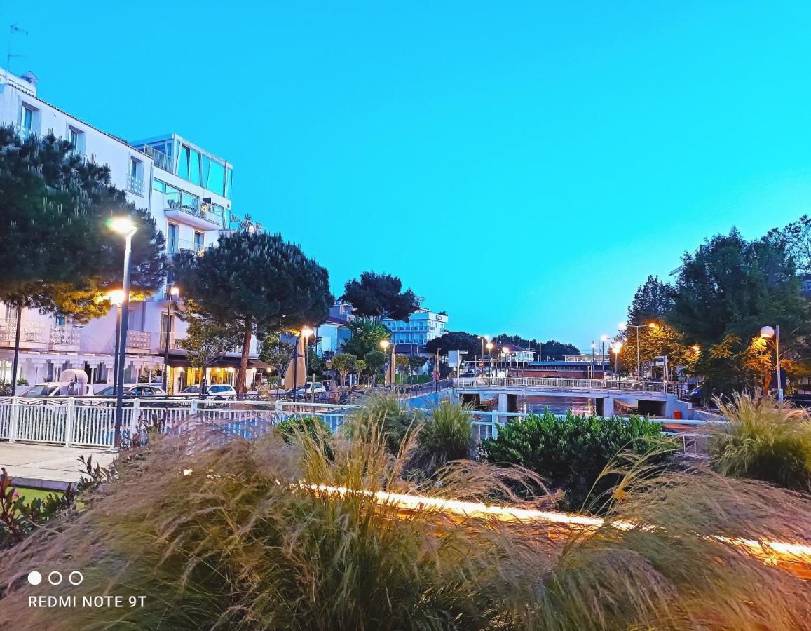 Hotel Garisenda B&B - In Centro A Riccione - Dış mekan fotoğraf