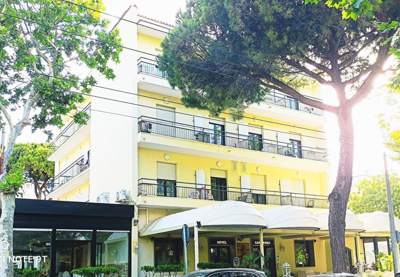 Hotel Garisenda B&B - In Centro A Riccione - Dış mekan fotoğraf