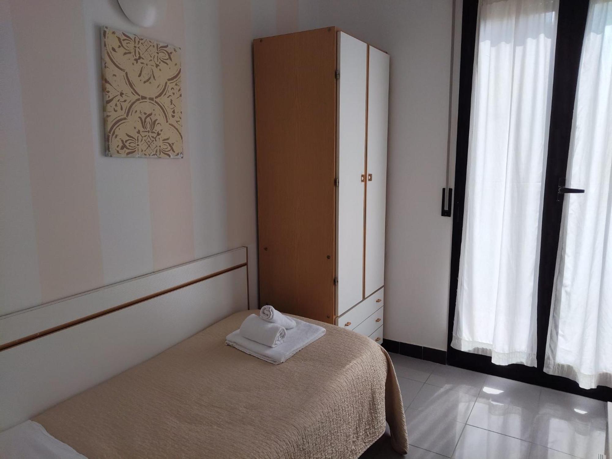 Hotel Garisenda B&B - In Centro A Riccione - Dış mekan fotoğraf